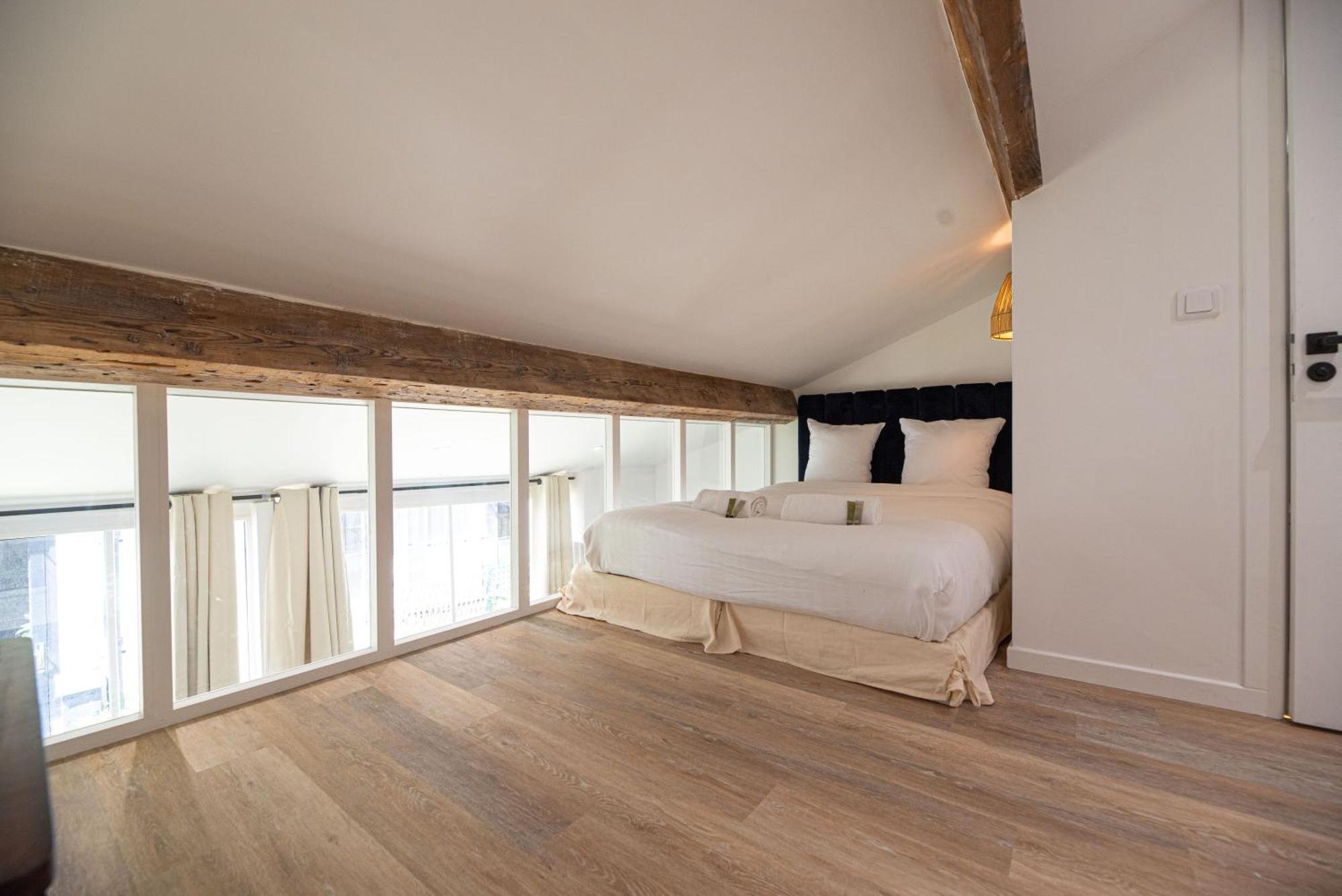 Loft In Paris Apartment Room photo